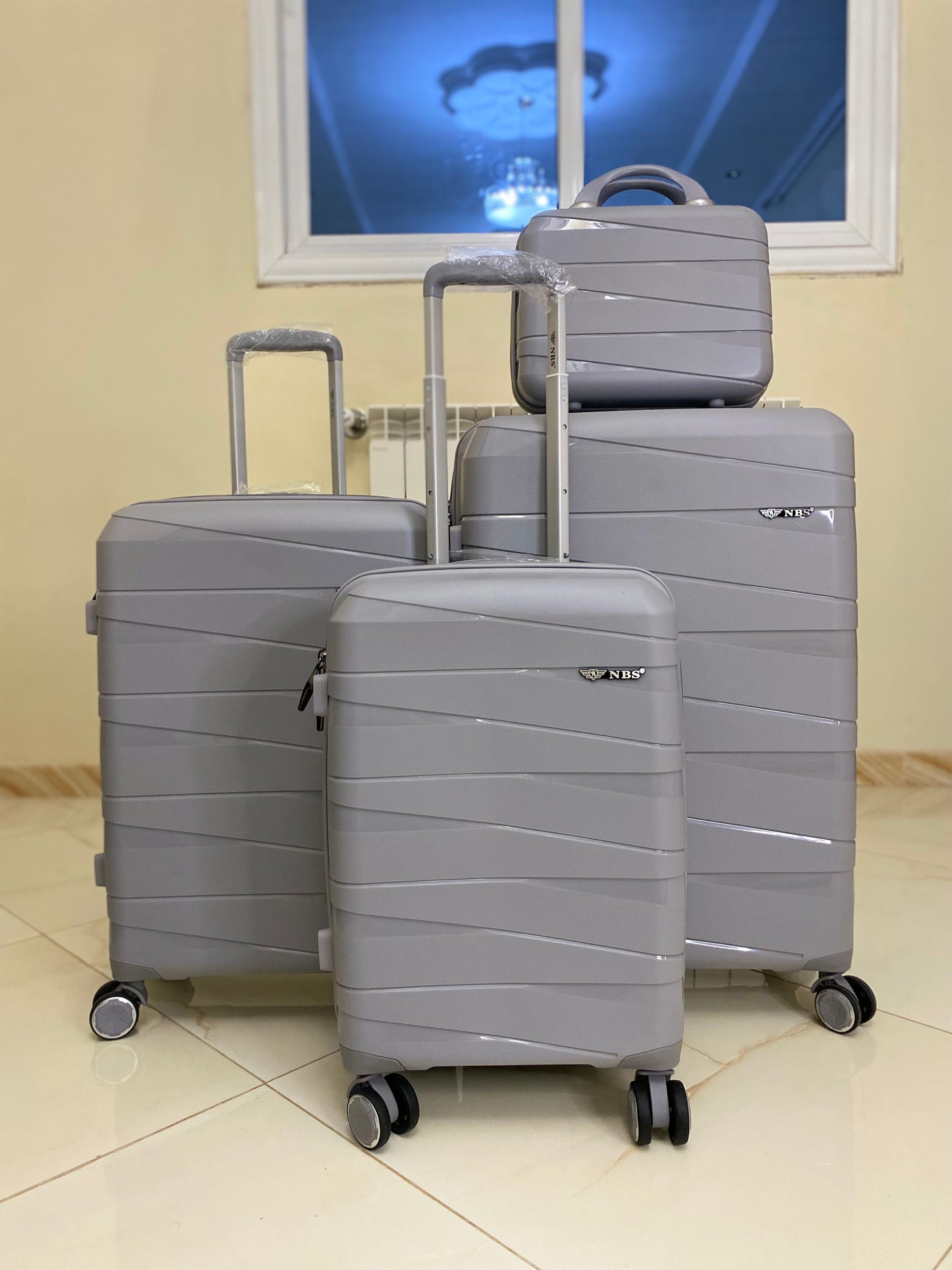 Valise rigide résistante pour voyageurs